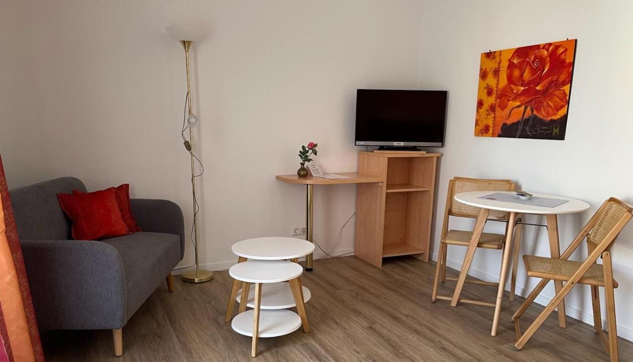 Zum Schwanen Garni Hotel Buggingen Ngoại thất bức ảnh