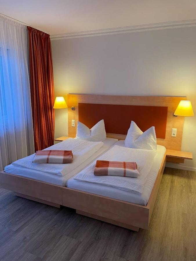 Zum Schwanen Garni Hotel Buggingen Ngoại thất bức ảnh