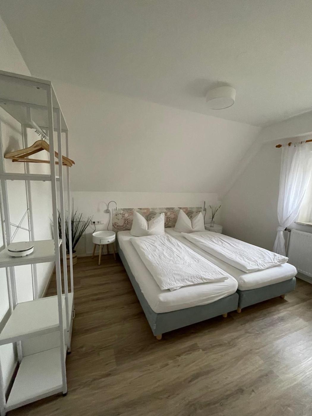 Zum Schwanen Garni Hotel Buggingen Ngoại thất bức ảnh