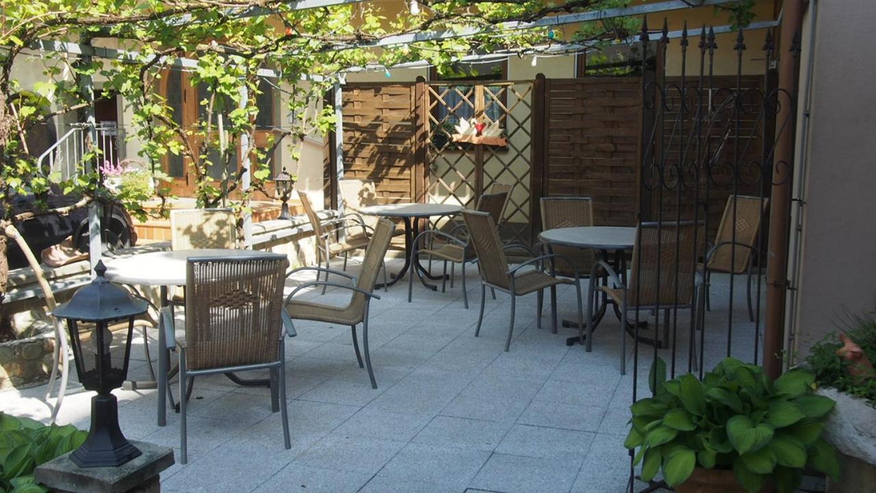 Zum Schwanen Garni Hotel Buggingen Ngoại thất bức ảnh